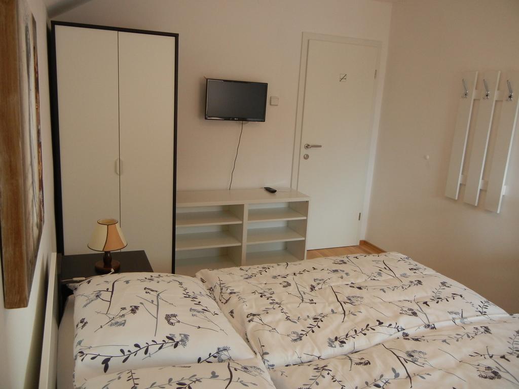 Rooms & Apartment Mira G. Postojna Ngoại thất bức ảnh
