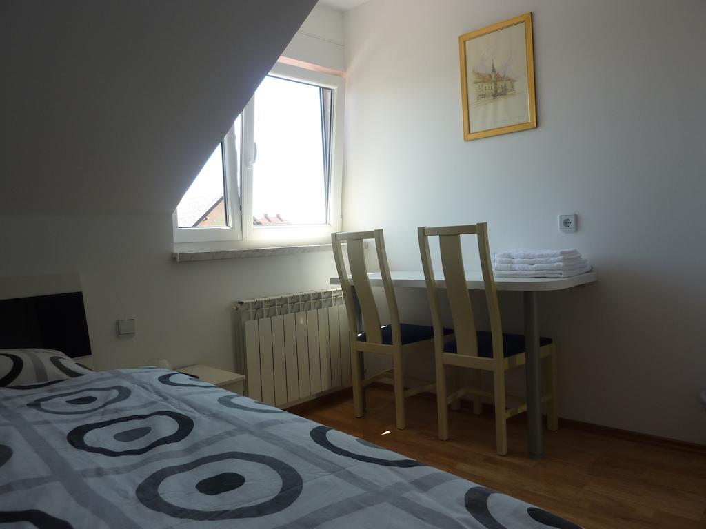 Rooms & Apartment Mira G. Postojna Ngoại thất bức ảnh