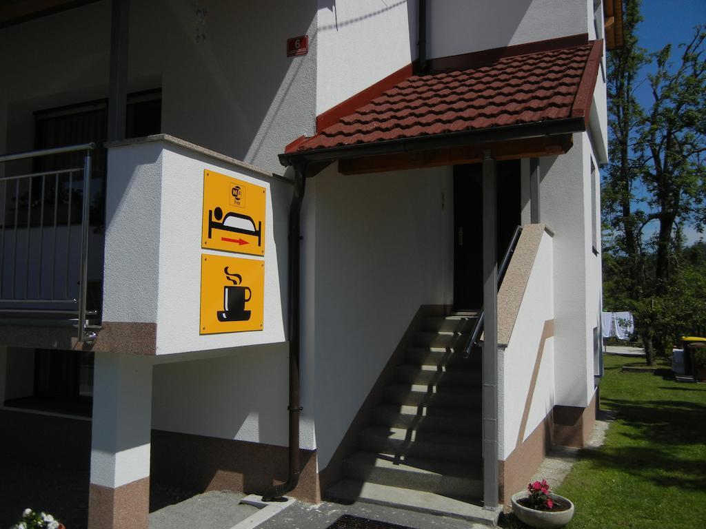 Rooms & Apartment Mira G. Postojna Ngoại thất bức ảnh