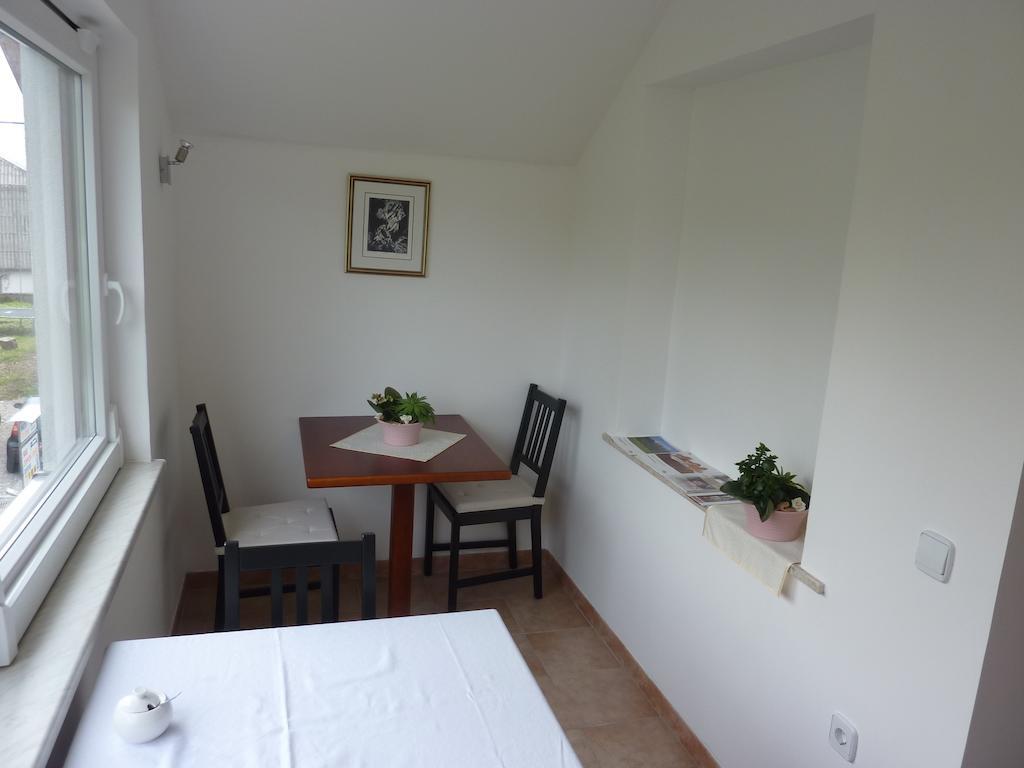Rooms & Apartment Mira G. Postojna Ngoại thất bức ảnh